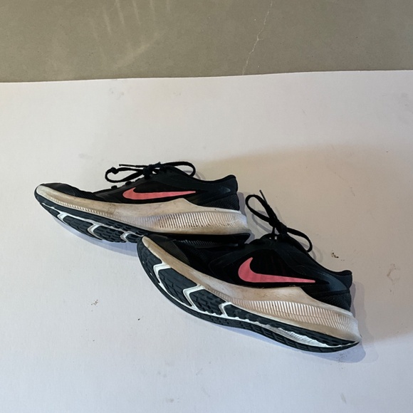 Running shoes - Picture 2 of 3